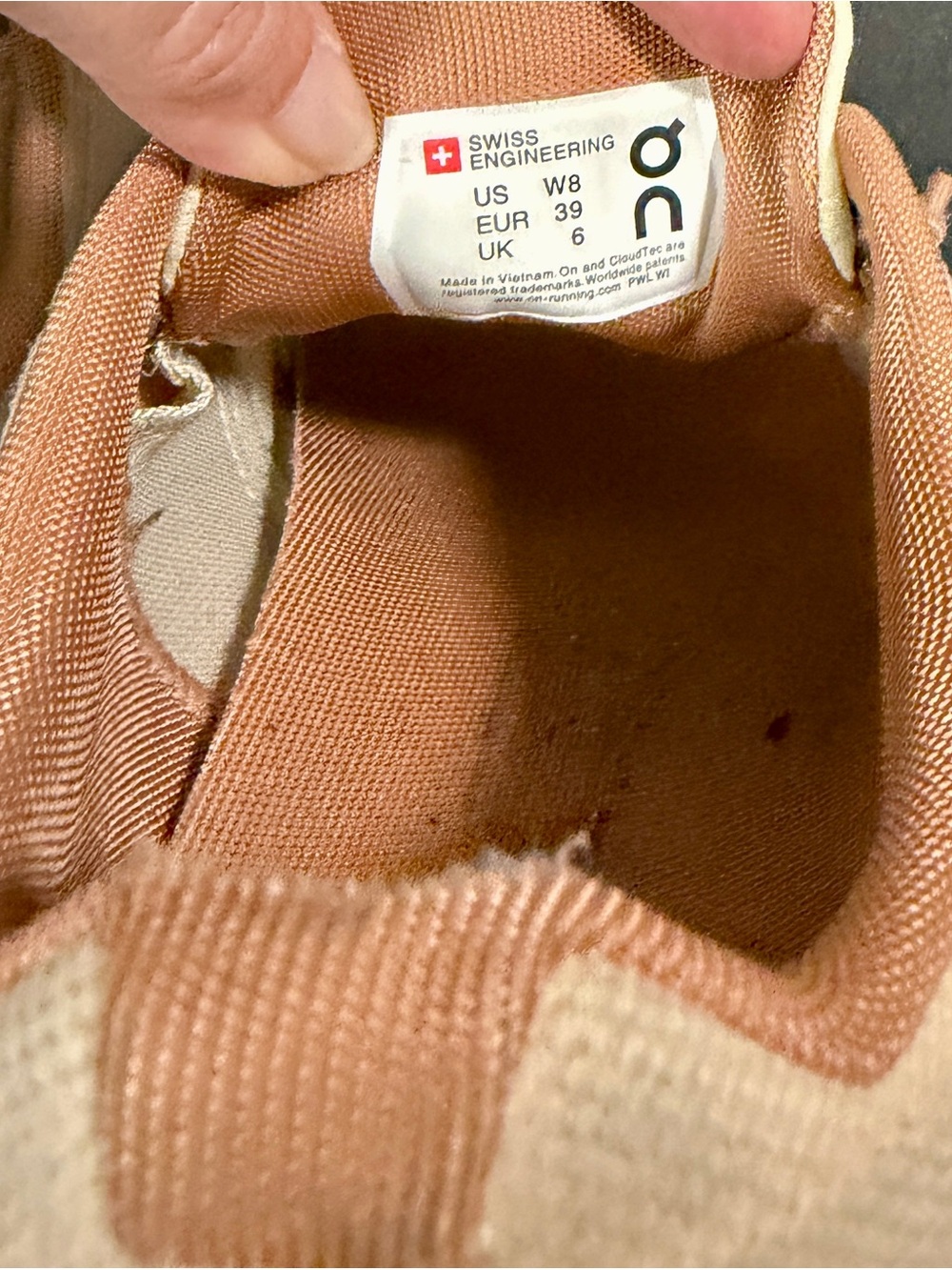 On Running Women's Sneakers in Blush Pink and Cream - Picture 4 of 5